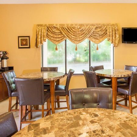 Travelodge By Wyndham Fort Myers Airport Kültér fotó