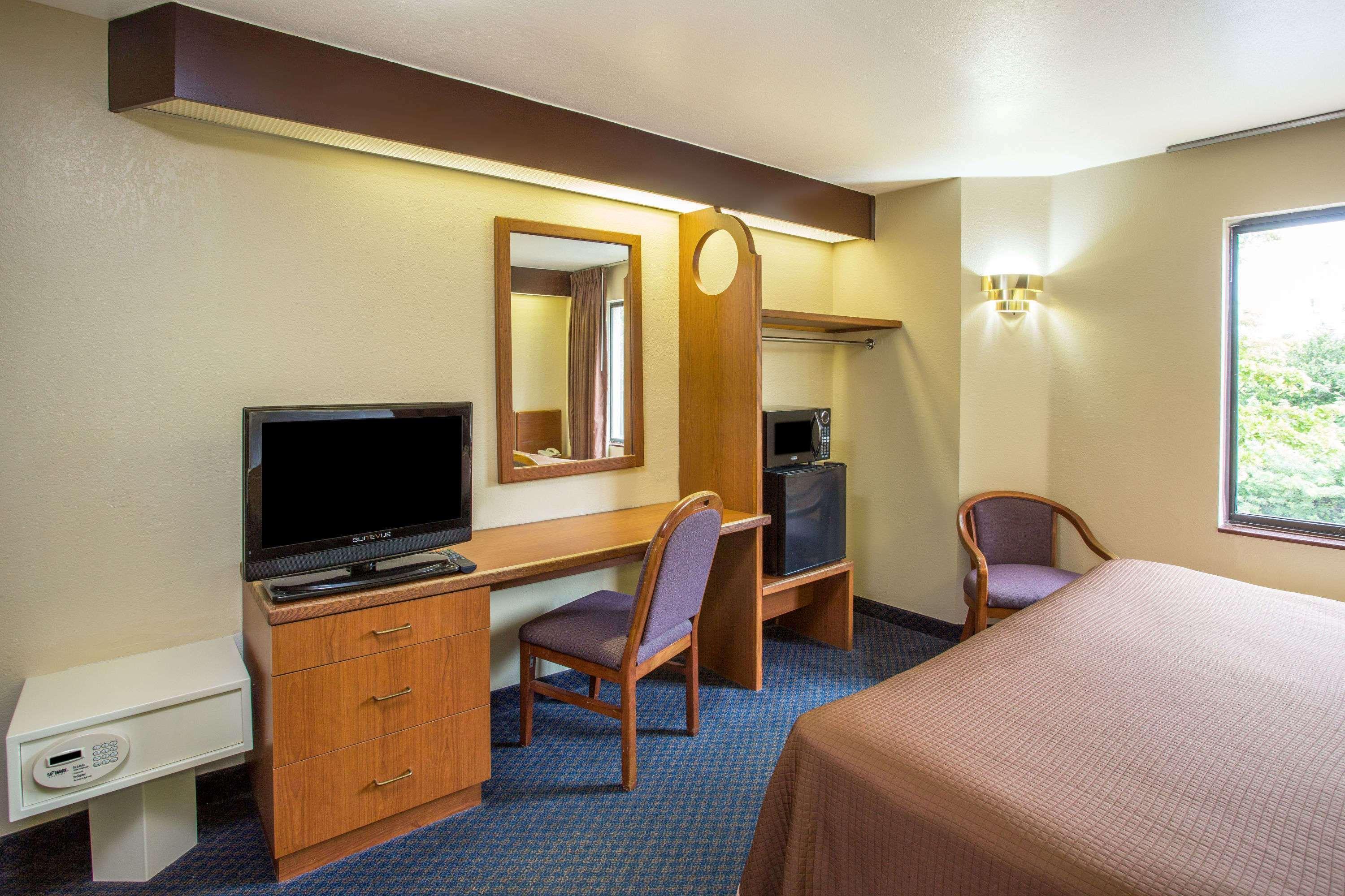 Travelodge By Wyndham Fort Myers Airport Kültér fotó