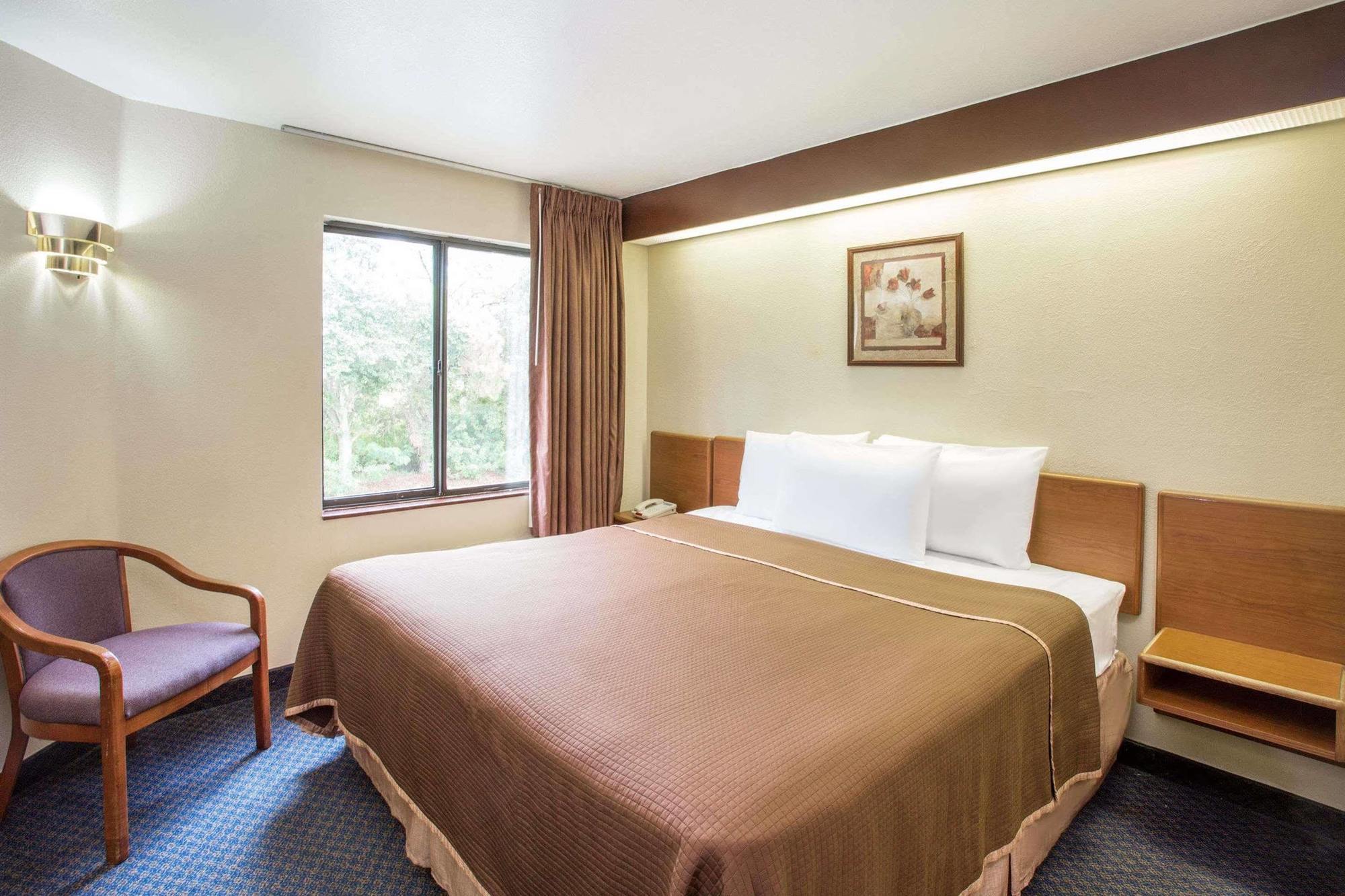 Travelodge By Wyndham Fort Myers Airport Kültér fotó